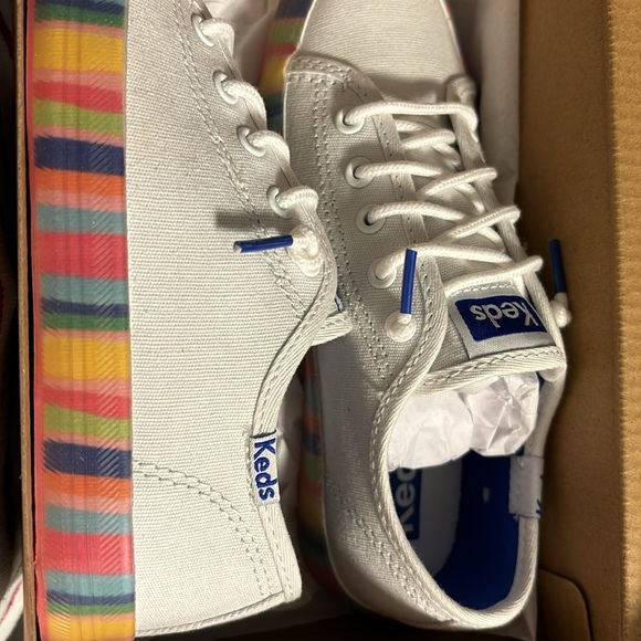 NWT white Keds with striped soles. Youth size 11.5 - Picture 2 of 4